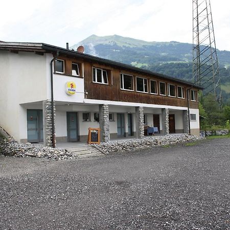 Sporti Gruesch Bagian luar foto