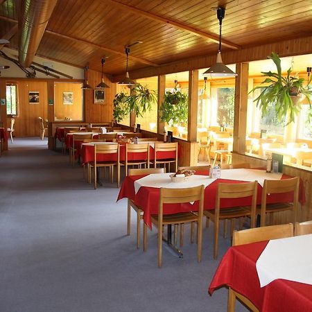 Sporti Gruesch Bagian luar foto