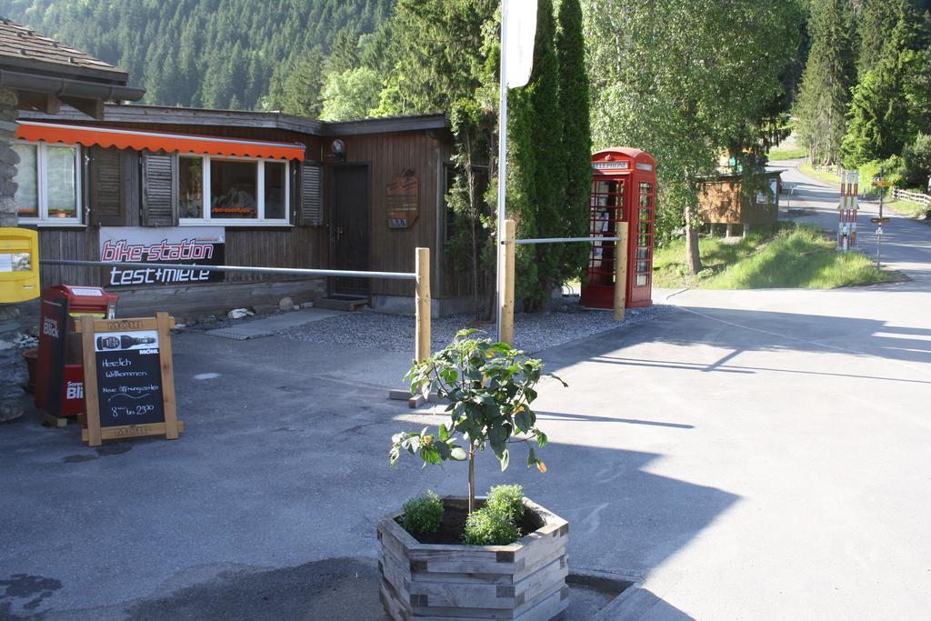 Sporti Gruesch Bagian luar foto