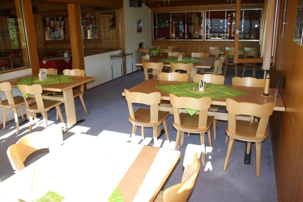 Sporti Gruesch Bagian luar foto